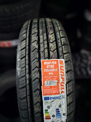 Tairi ya Sunfull 225/65R17