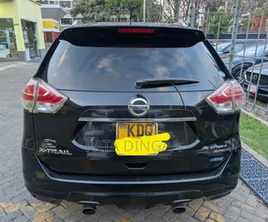 Nissan X-Trail 2.0 Petrol FWD 2016 Nyeusi