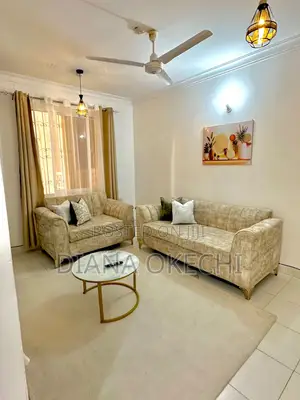 Kochi ya Seat 5 na Meza ya Kahawa Iliyotumika Kidogo