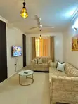 Kochi ya Seat 5 na Meza ya Kahawa Iliyotumika Kidogo - 2