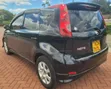 Nissan Note 2010 Nyeusi - 4