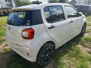 Toyota Passo 1.0 AWD 2019 White