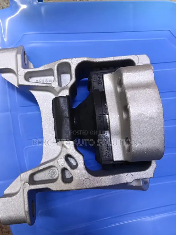 Mazda CX-5 Right Engine Mounting - 1