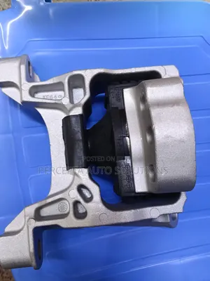 Mazda CX-5 Right Engine Mounting