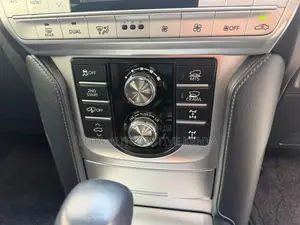 Toyota Land Cruiser Prado 2.8 Pearl 2021