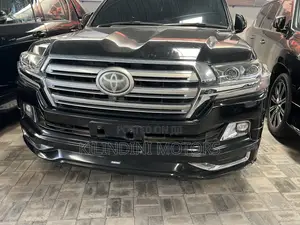 Toyota Land Cruiser 2017 Nyeusi