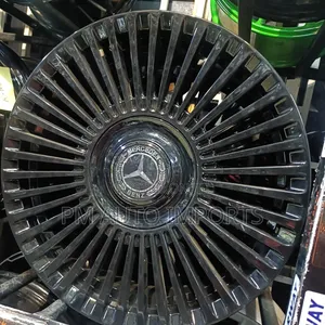 Magurudumu ya Mercedes-Benz 18-Inch