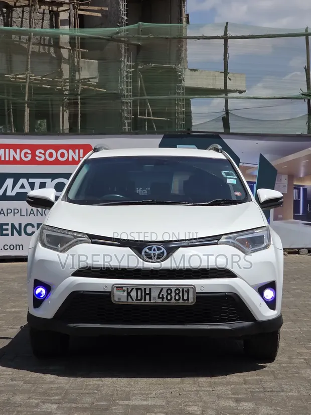 Toyota RAV4 2015 White - 1
