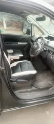 Toyota Noah 2.0 143hp AWD 7 Seater 2013 Black - 5