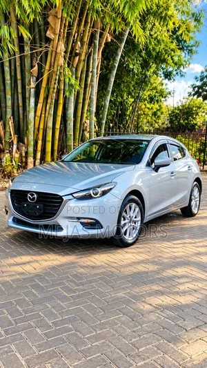 Mazda Axela 2018 Silver