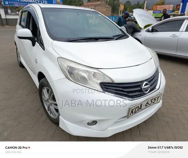 Nissan Note 2013 Nyeupe - 1