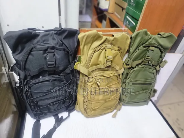 Hydration Hiking Backpack with Water Bag - 1