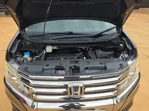 Honda Stepwgn Spada 2015 Nyeusi