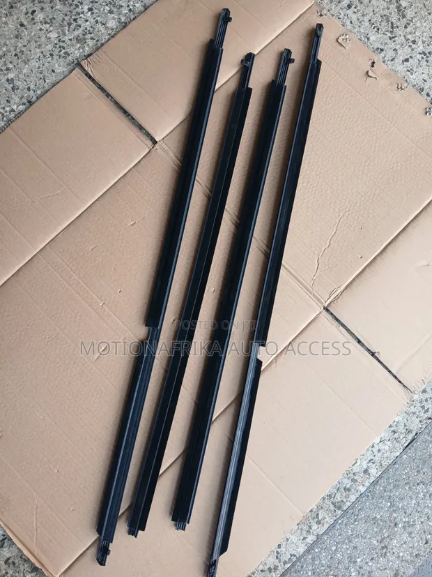 Toyota Land Cruiser Prado 120 Weatherstrips - Brand New - 1