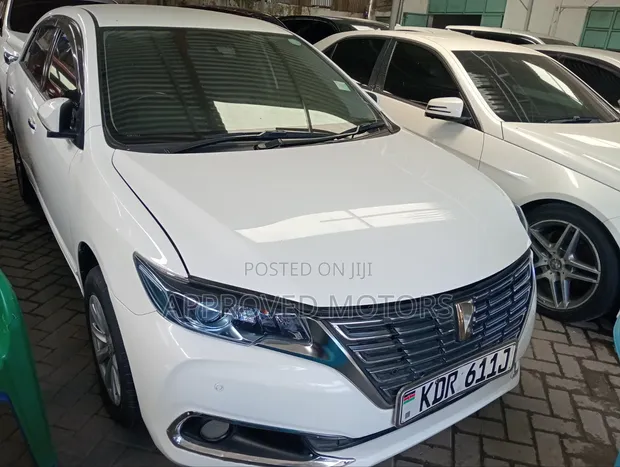 Toyota Premio 2017 White - 1