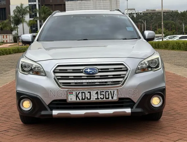 2016 Subaru Outback Silver - 1