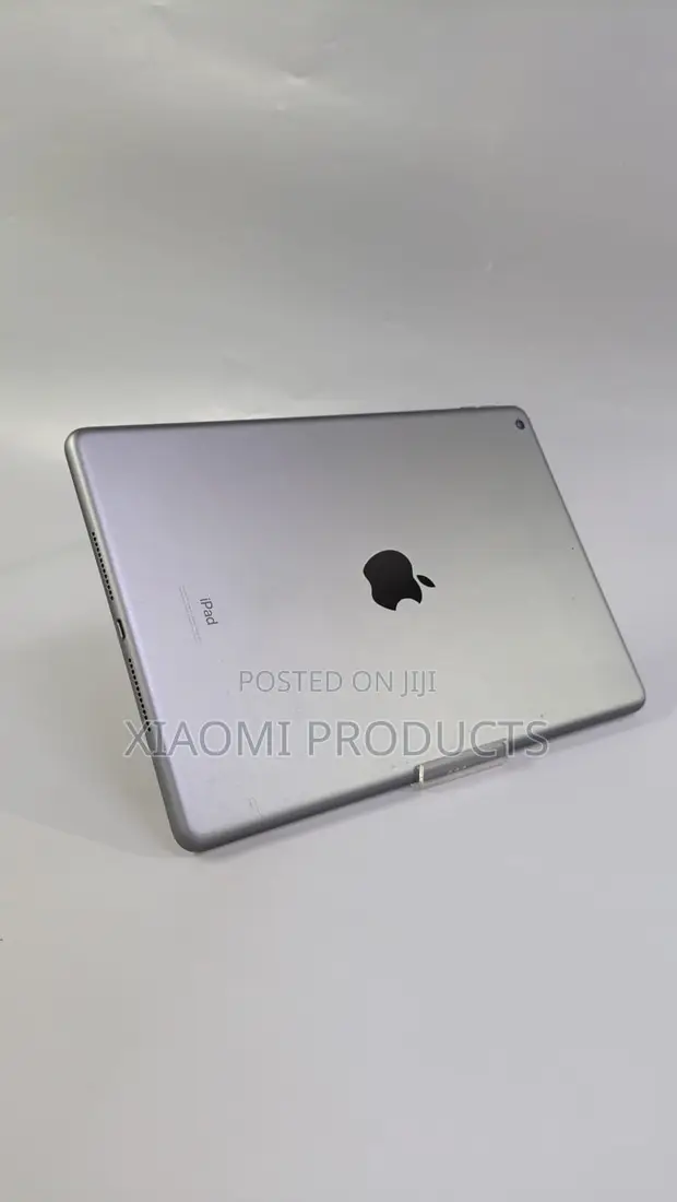 Apple iPad 10.2 (2020) Wi-Fi 32GB Gray - 1