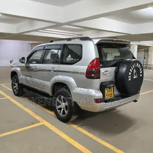 Toyota Land Cruiser Prado 2006 Silver
