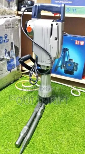 Freevel 1450W Demolition Breaker Jack Hammer