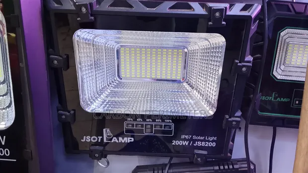 200W Solar Floodlight - 1