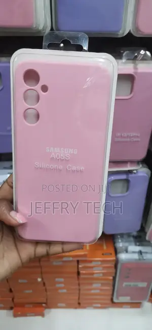 Kifuniko cha Nyuma cha Silicone Pink kwa Samsung Galaxy A05s