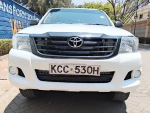 Toyota Hilux Double Cab 2015