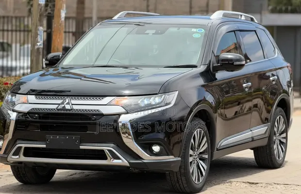 Mitsubishi Outlander 2019 Black - 1