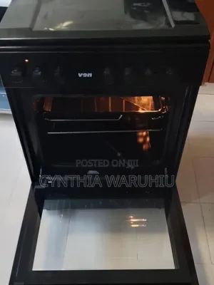 Von Cooker ya Freestanding ya 4-Burner - Nyeusi
