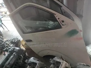 Toyota HiAce 7L Doors (Used)