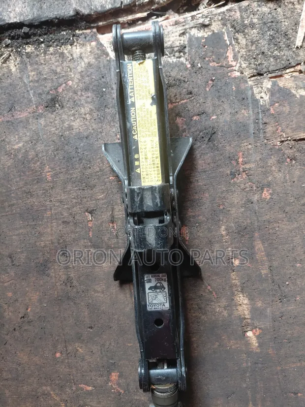 Used 700kg Jack - Ex-Japan - 1