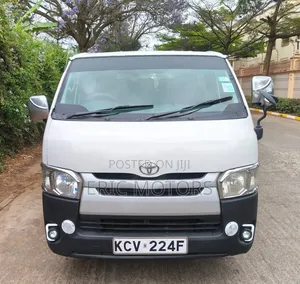 Toyota HiAce 2012