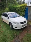Toyota Corolla Fielder 2011 Nyeupe - 1