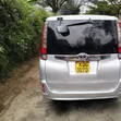 Toyota Noah 2015 Silver - 4
