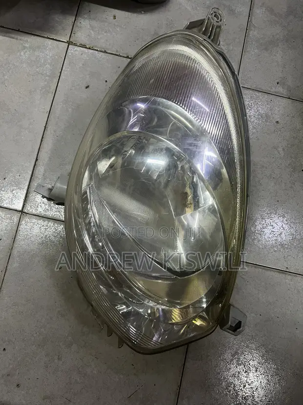 Toyota Passo 2012 Headlight - 1