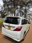 Toyota Alphard 2010 - 5