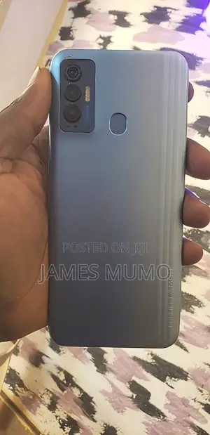 Tecno Camon 18i 128GB Nyeusi