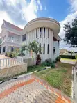 Nyumba ya Kupangisha ya Vyumba 5 Runda - 4