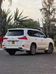 Lexus LX 2016 White - 5