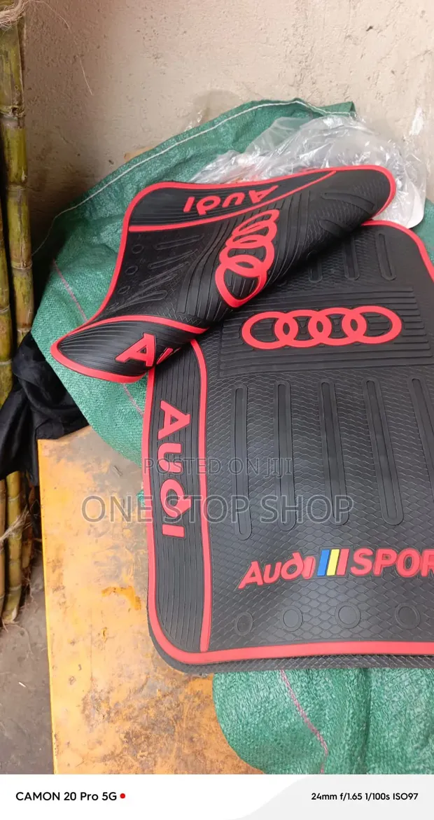 5pc Heavy Duty Audi Floor Mats na Red Trim & Logo - 1