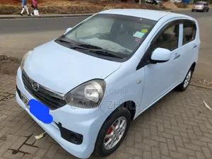 Daihatsu Mira 2015 Bluu