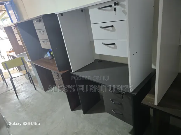 Boss Office Products Rectangle Desk - 1