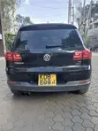 Volkswagen Tiguan S yenye Sunroof 2013 - 4