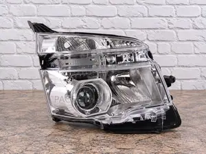 Headlight for Toyota Voxy 2007-2008 (Xenon Type)