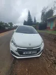 Peugeot 208 2017 Pearl - 3