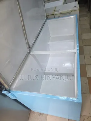 Ex-UK Westpoint 650L Chest Freezer Iliyotumika