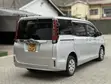 Toyota Noah 2017 Silver - 4