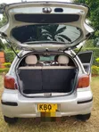 Toyota Vitz 2005 Nyeupe - 1