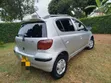Toyota Vitz 2005 Nyeupe - 2