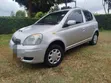 Toyota Vitz 2005 Nyeupe - 4