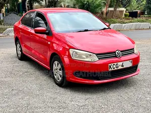 Volkswagen Polo 2014 Nyekundu